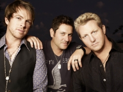 Rascal_Flatts_Crossroads_2013
